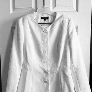 WHITE JOHN MEYER COLLECTION SUIT - SIZE 10
